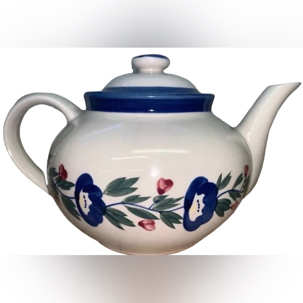 DesignPac‎ ceramic floral teapot